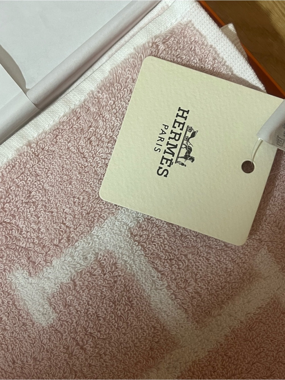 Hermes Avalon Wash Cloth - Picture 5 of 5